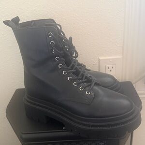 Madden Girl Black Combat Boots – Size 9.5 (New, No Box)